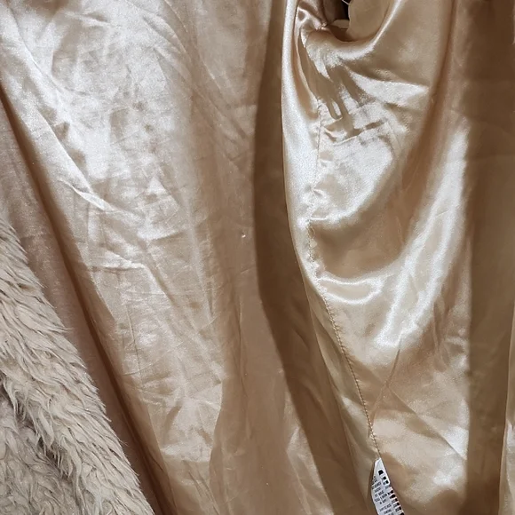 Thread & Supply Gold Cream Teddy Jacket Oversized Fuzzy - Picture 11 of 11